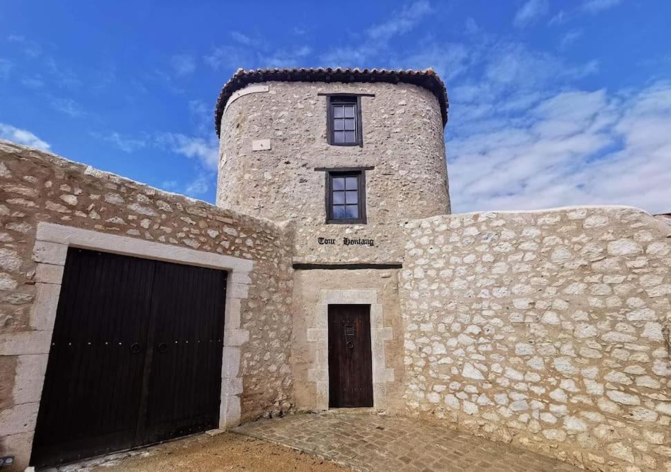 Tour Medievale Fortifiee Entierement Restaure Saint-Sever  Exterior foto